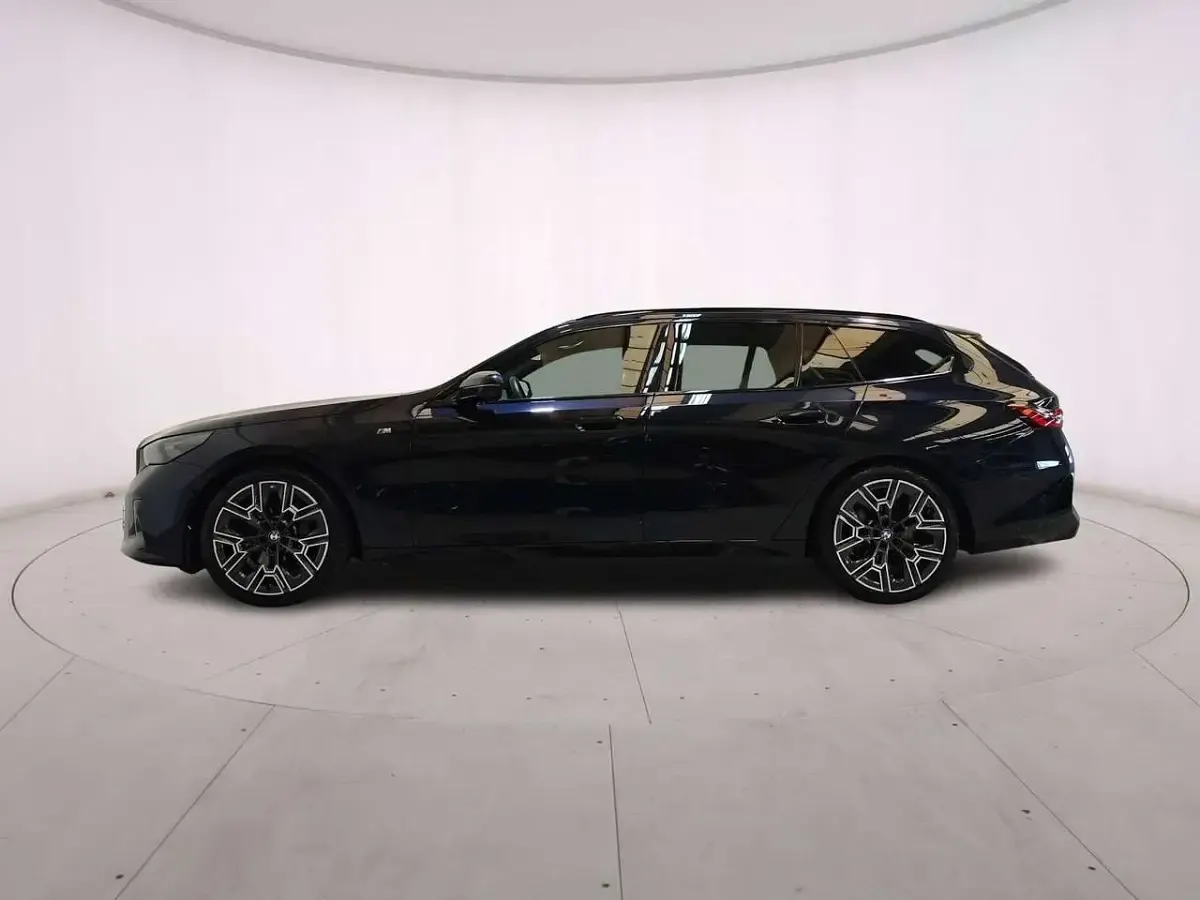 Usata BMW 520 M Sport 197 CV (144 kW) 2025 Carbon black Station wagon