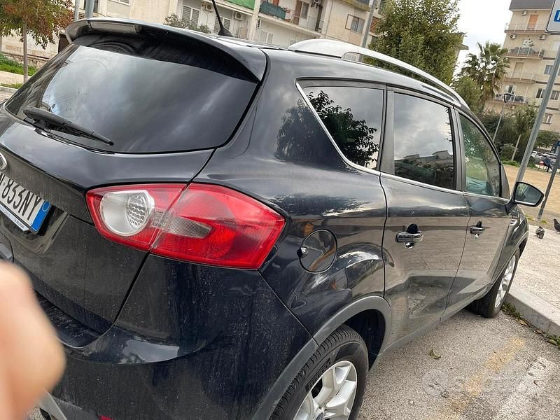 Usata Ford Kuga 140 CV (102 kW) 2011 SUV