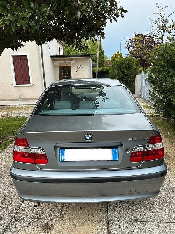 Usata BMW 320 150 CV (110 kW) 2004 Grigio Berlina