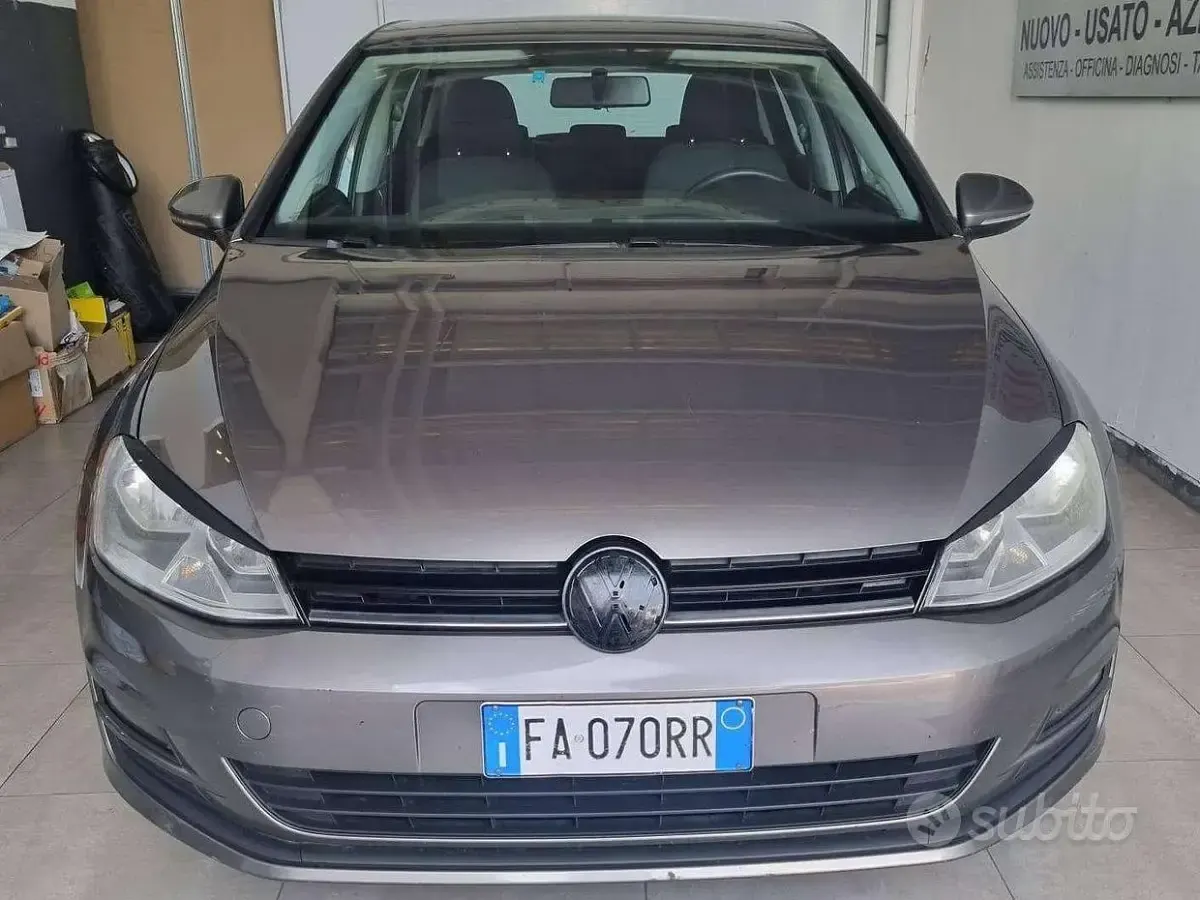 Usata VW Golf VII Comfortline 110 CV (80 kW) 2015 Grigio metallizzato Berlina