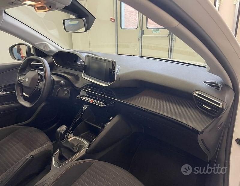 Usata Peugeot 208 Allure 75 CV (55 kW) 2021 Bianco Utilitaria
