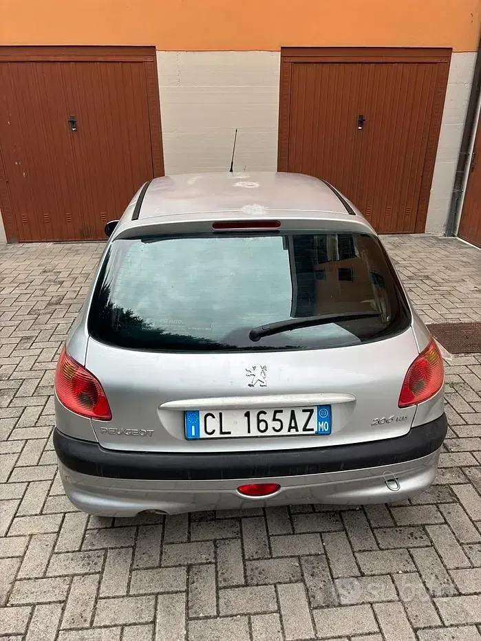Usata Peugeot 206 68 CV (50 kW) 2003 Berlina