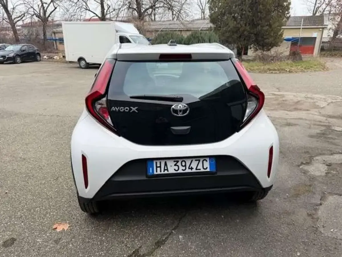 Nuova Toyota Aygo X Active 72 CV (52 kW) 2025 Bianco SUV