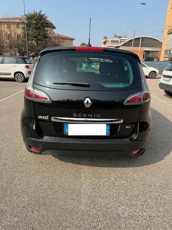 Usata Renault Scénic III 110 CV (80 kW) 2016 Nero Monovolume