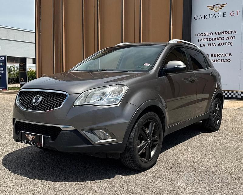 Usata Ssangyong (KGM) Korando 175 CV (128 kW) 2011 Grigio SUV