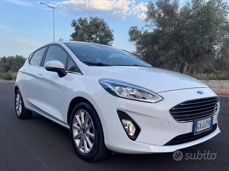 Usata Ford Fiesta Titanium 86 CV (63 kW) 2020 Bianco Utilitaria