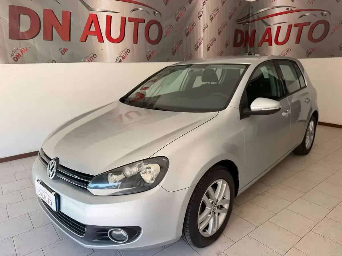 Usata VW Golf VII Highline 105 CV (77 kW) 2012 Argento Berlina