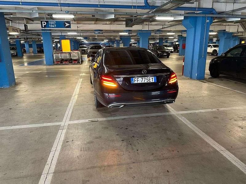 Usata Mercedes E220 194 CV (142 kW) 2016 Berlina
