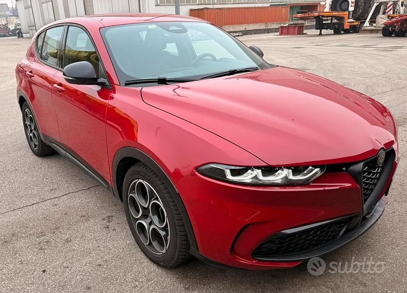 Usata Alfa Romeo Tonale 130 CV (95 kW) 2025 Rosso SUV