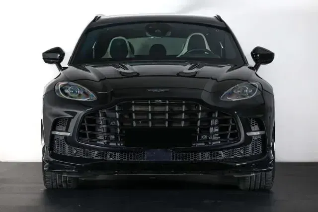 Usata Aston Martin DBX 707 707 CV (519 kW) 2023 Nero metallizzato SUV