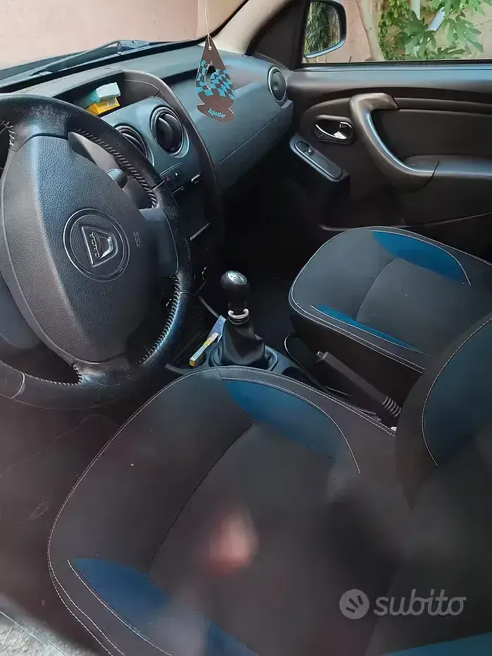 Usata Dacia Duster 109 CV (80 kW) 2015 Bluazzurro SUV