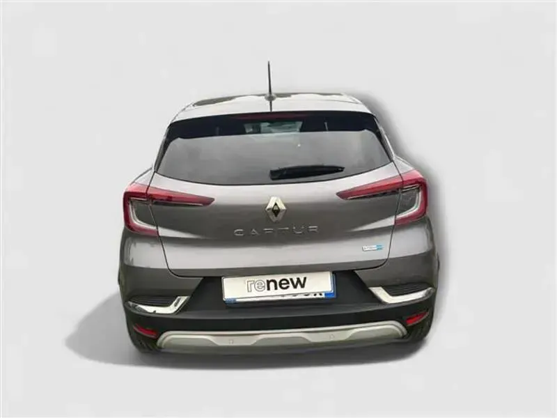 Usata Renault Captur Intens 145 CV (106 kW) 2022 Grigio scuro SUV