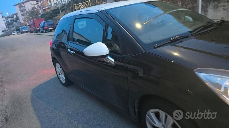 Usata Citroën DS3 92 CV (67 kW) 2011 Nero Utilitaria