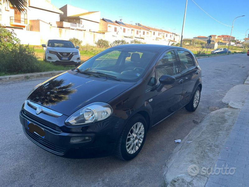 Usata Fiat Punto Evo 95 CV (69 kW) 2011 Nero Utilitaria