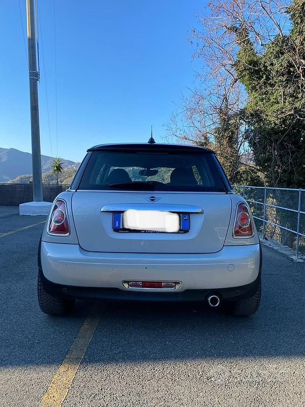 Usata Mini Cooper D 112 CV (82 kW) 2012 Grigio Utilitaria