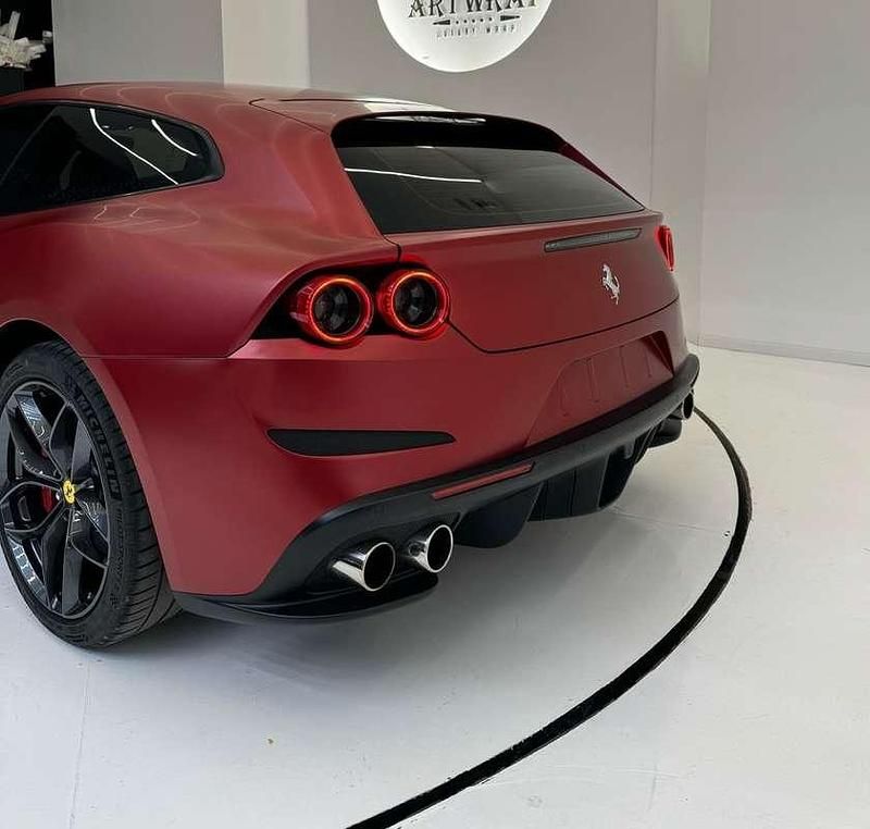 Usata Ferrari GTC4Lusso 610 CV (448 kW) 2018 Station wagon
