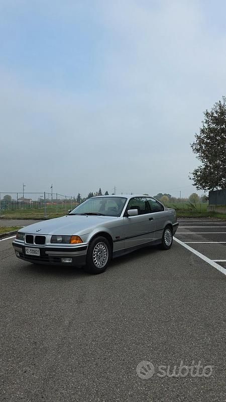 Usata BMW 318 Efficient Dynamics 140 CV (102 kW) 1993 Coupé