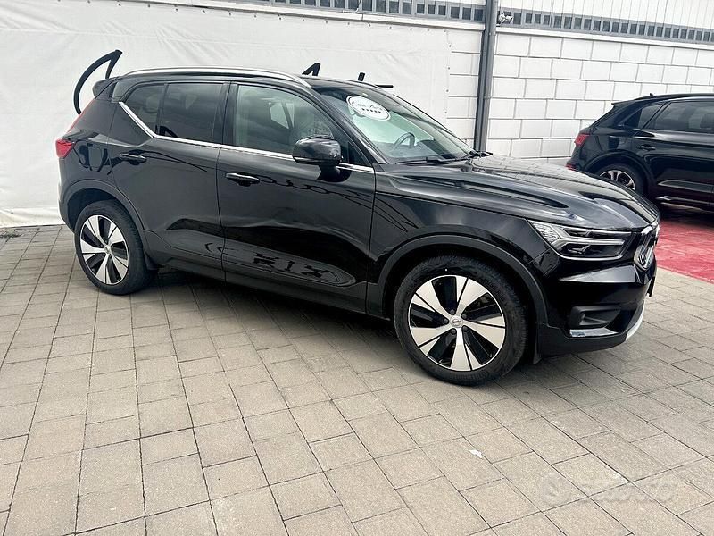 Occasion Volvo XC40 Inscription 180 ch (132 kW) 2021 Noir SUV