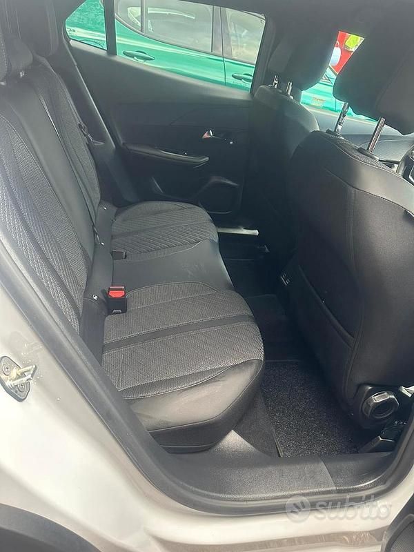 Usata Peugeot 2008 2023 Bianco SUV