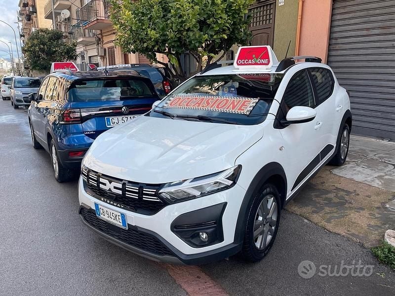 Usata Dacia Sandero Comfort 100 CV (73 kW) 2021 Bianco Utilitaria