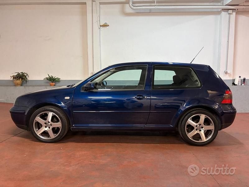 Usata VW Golf GTI 150 CV (110 kW) 2001 Blu Berlina
