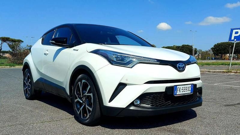 Usata Toyota C-HR Style 98 CV (72 kW) 2017 Bianco SUV