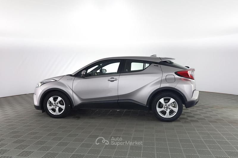 Usata Toyota C-HR Active 122 CV (89 kW) 2019 Gray SUV