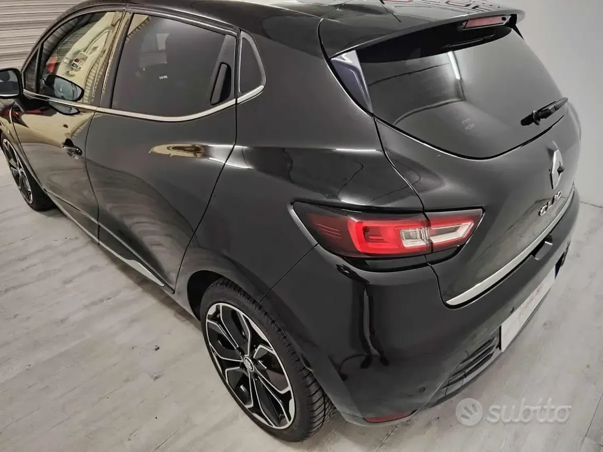 Usata Renault Clio IV 90 CV (66 kW) 2017 Grigio Berlina