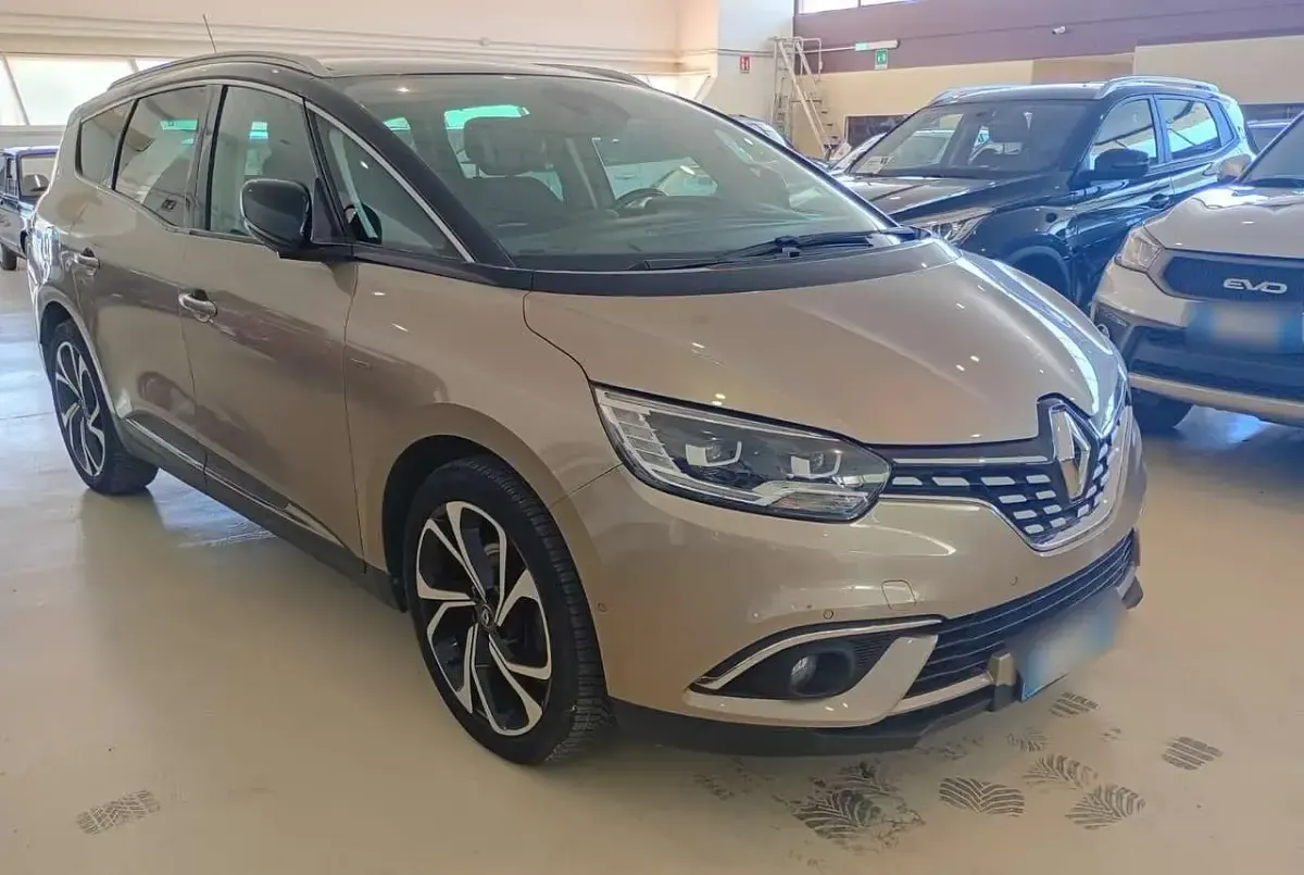Usata Renault Grand Scénic IV Bose Edition 160 CV (117 kW) 2017 Bronzo Monovolume