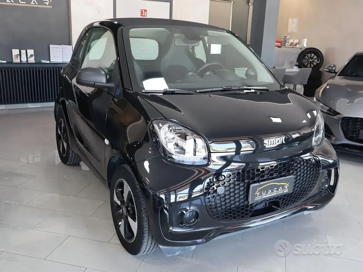 Usata Smart ForTwo Electric Drive Edition #1 60 kW (82 CV) 2022 Nero Berlina