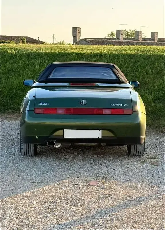 Usata Alfa Romeo Spider Lusso 150 CV (110 kW) 1995 Verde Cabrio