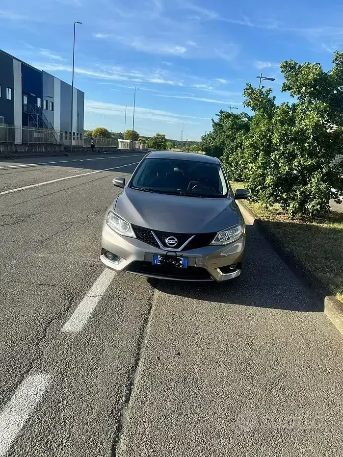 Usata Nissan Pulsar 110 CV (80 kW) 2015 Grigio Utilitaria