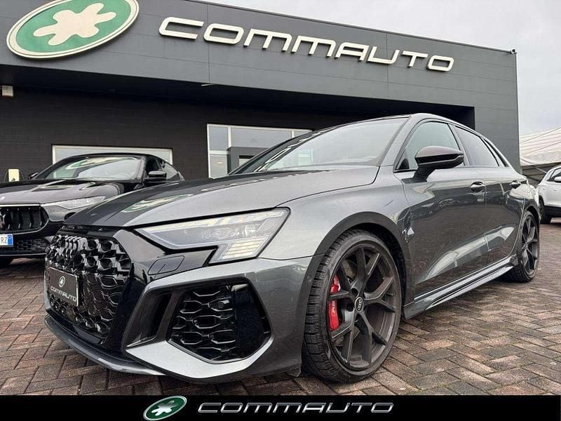 Grigio Usata 2022 Audi RS3 Ambiente Tre volumi | 53.500 € (Buon prezzo) - Immagine 1/4