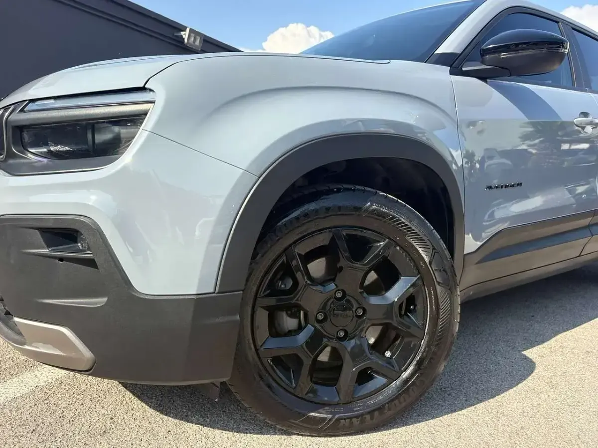 Usata Jeep Avenger Altitude 101 CV (74 kW) 2026 Grigio SUV