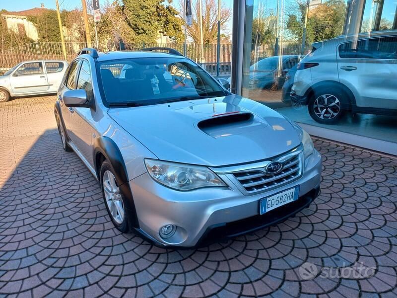 Grigio Usata 2011 Subaru Impreza Trend Tre volumi | 3400 € (Super prezzo) - Immagine 1/4
