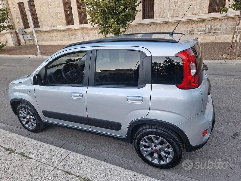 Usata Fiat Panda 4x4 75 CV (55 kW) 2017 Grigio Utilitaria