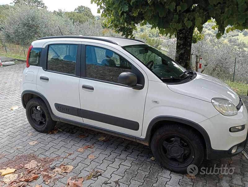 Usata Fiat Panda 4x4 85 CV (62 kW) 2020 Bianco Utilitaria