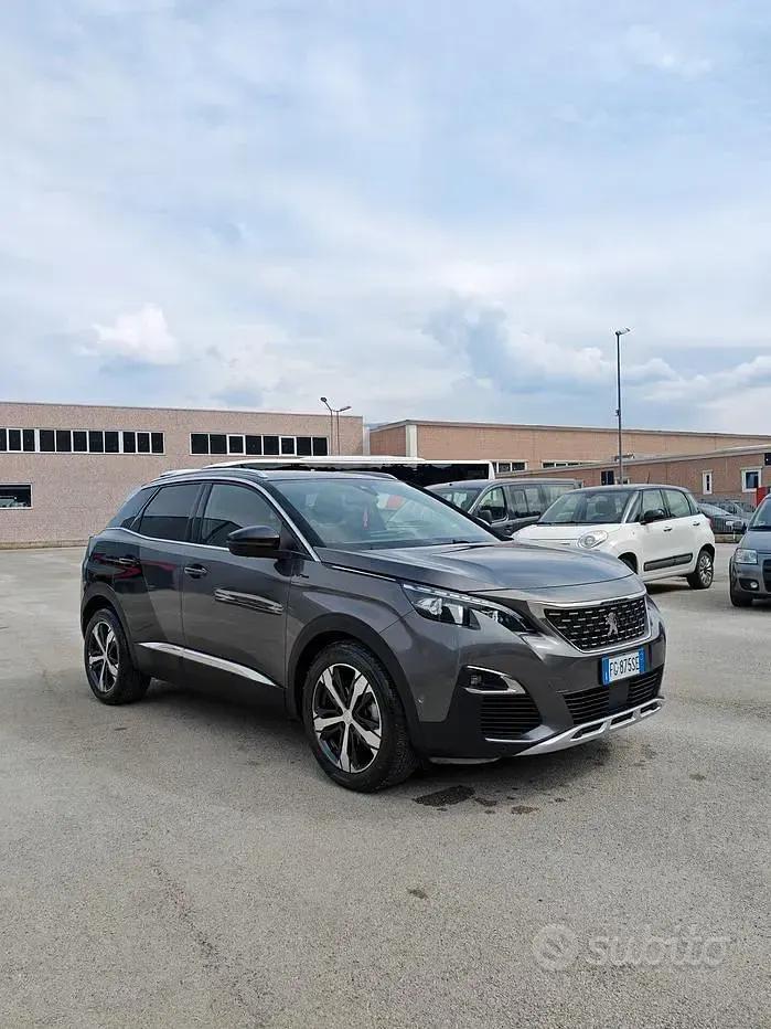 Usata Peugeot 3008 GT-line 120 CV (88 kW) 2017 Grigio SUV