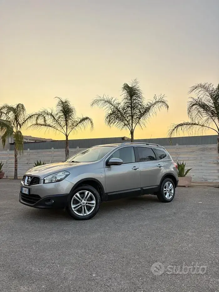Usata Nissan Qashqai 150 CV (110 kW) 2010 Grigio SUV