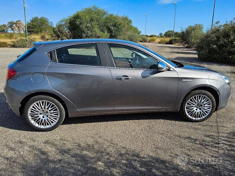 Usata Alfa Romeo Giulietta 150 CV (110 kW) 2015 Utilitaria