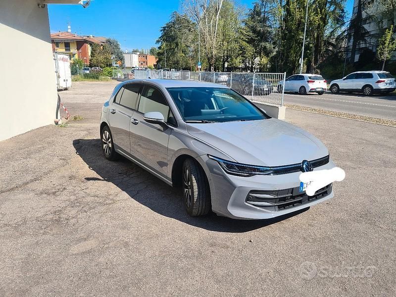 Usata VW Golf VIII 150 CV (110 kW) 2025 Berlina