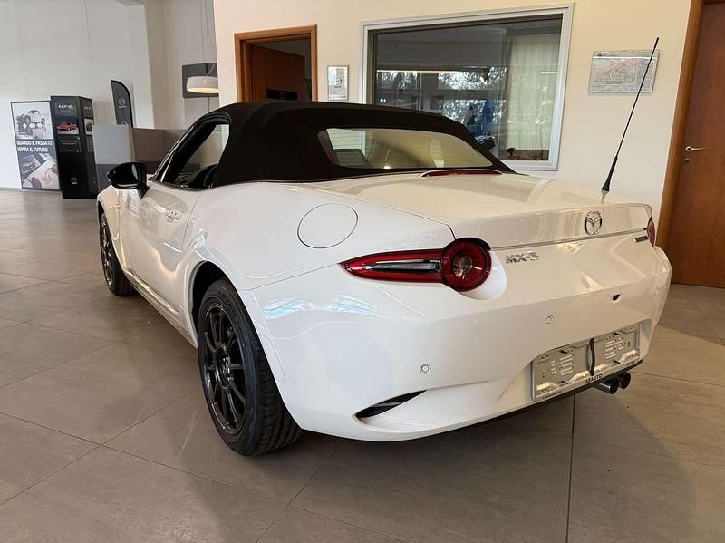 Nuova Mazda MX5 Homura-Line 132 CV (97 kW) 2025 Bianco Cabrio