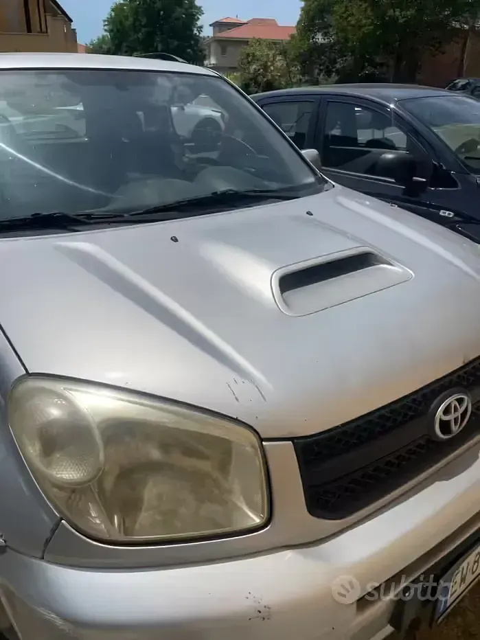 Usata Toyota RAV4 2004 Grigio SUV