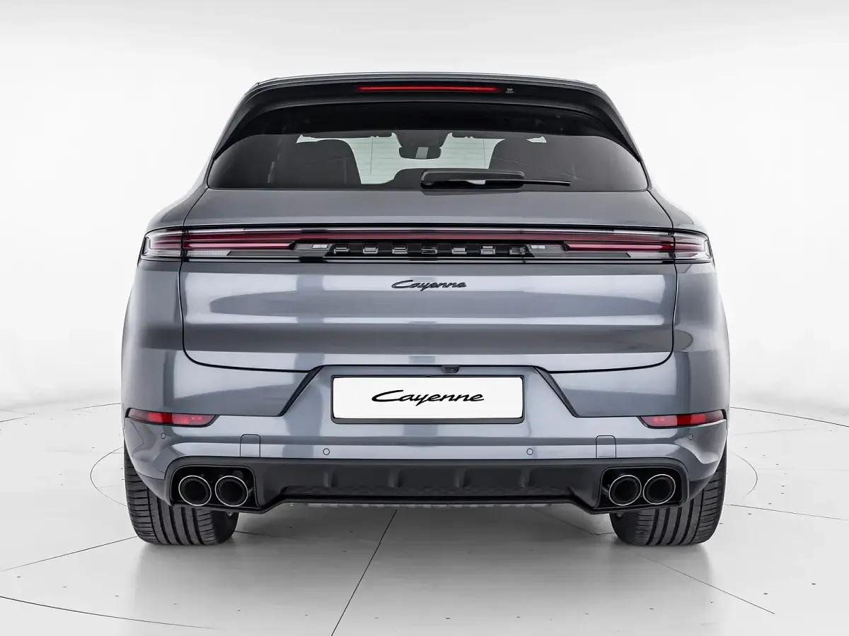Nuova Porsche Cayenne Black Edition 2026 Grigio vanadio metallizzato SUV