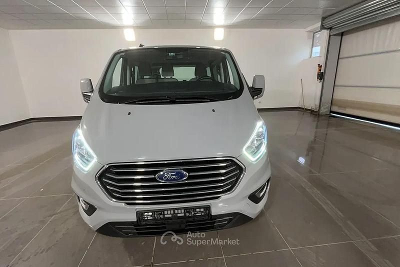 Usata Ford Tourneo Custom 105 CV (77 kW) 2023 Grigio Furgone