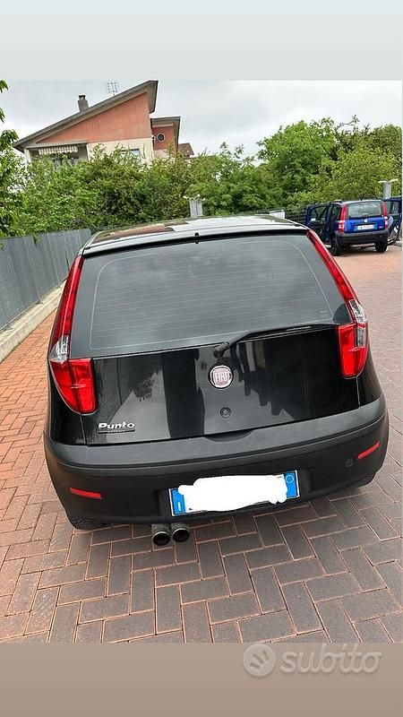 Usata Fiat Punto Classica 60 CV (44 kW) 2010 Nero Utilitaria