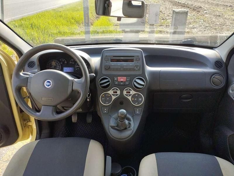 Usata Fiat Panda Emotion 60 CV (44 kW) 2007 Giallo Utilitaria