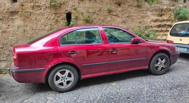 Usata Skoda Octavia 1999 Rosso Berlina