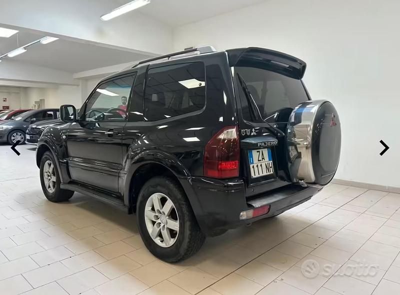 Usata Mitsubishi Pajero 165 CV (121 kW) 2005 SUV