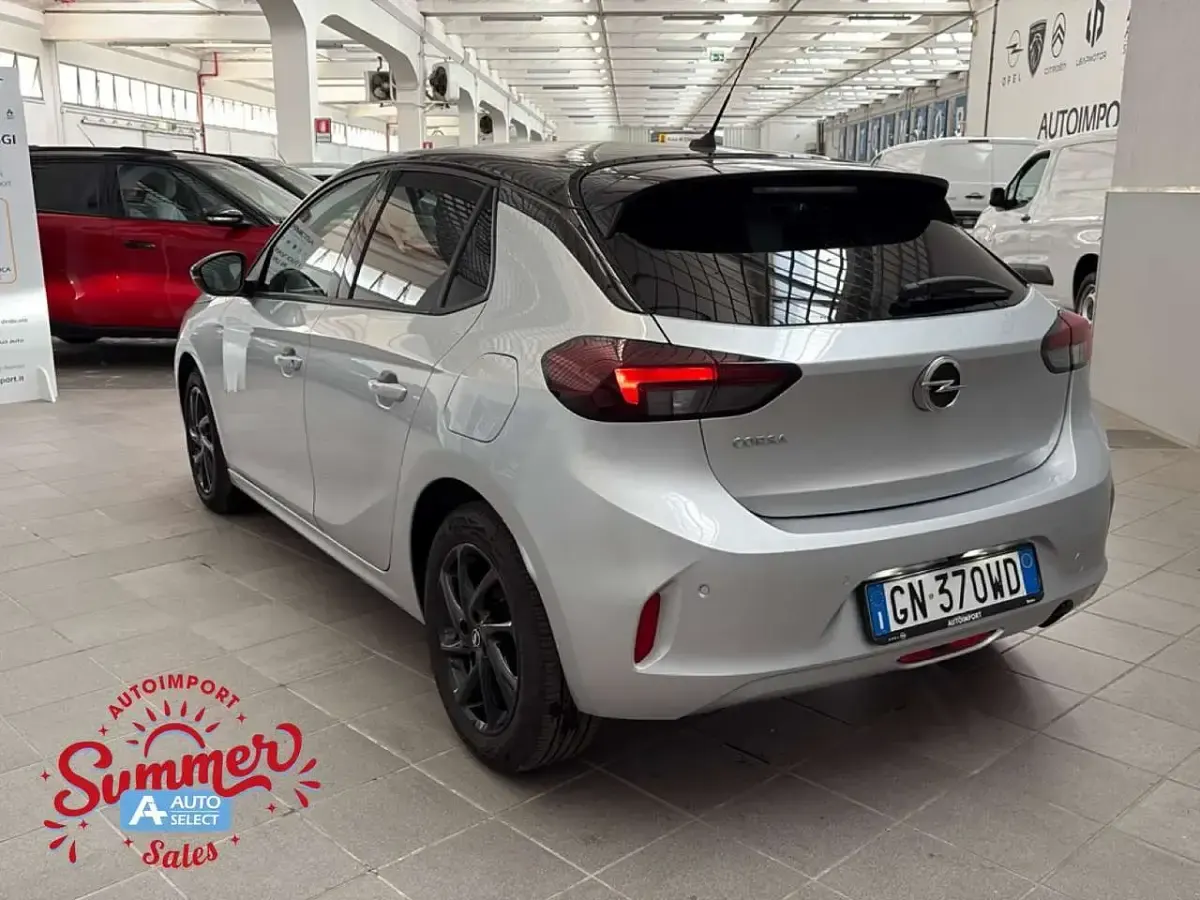 Usata Opel Corsa Design & Tech 75 CV (55 kW) 2023 Grigio Utilitaria